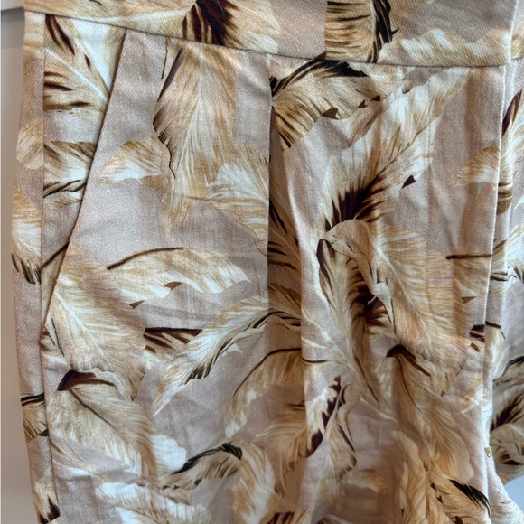 L’Agence High Waisted Shorts - Sz 6 - Picture 2 of 5